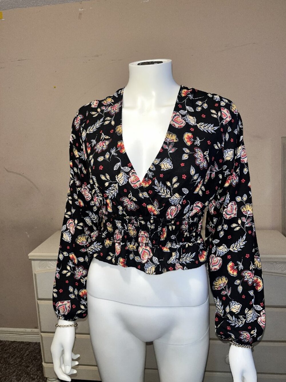 long-sleeve floral crop top